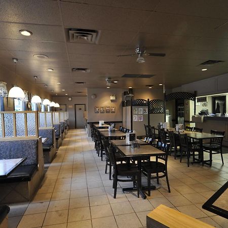 Beaverlodge Motor Inn מראה חיצוני תמונה